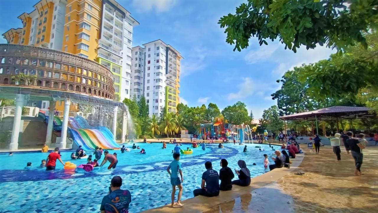 Pangsapuri Town Area 1 Family Lovers Water Themepark By Ggm